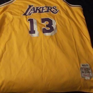 Throwback WIlt Chamberlain Jersey